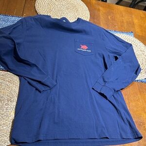 Southern Tide Classic Navy Cotton Shirt. Holiday Pattern, like new, Sz L